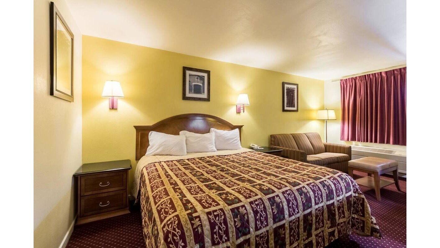 סן אנטוניו Hillview Inn At Six Flags Fiesta מראה חיצוני תמונה